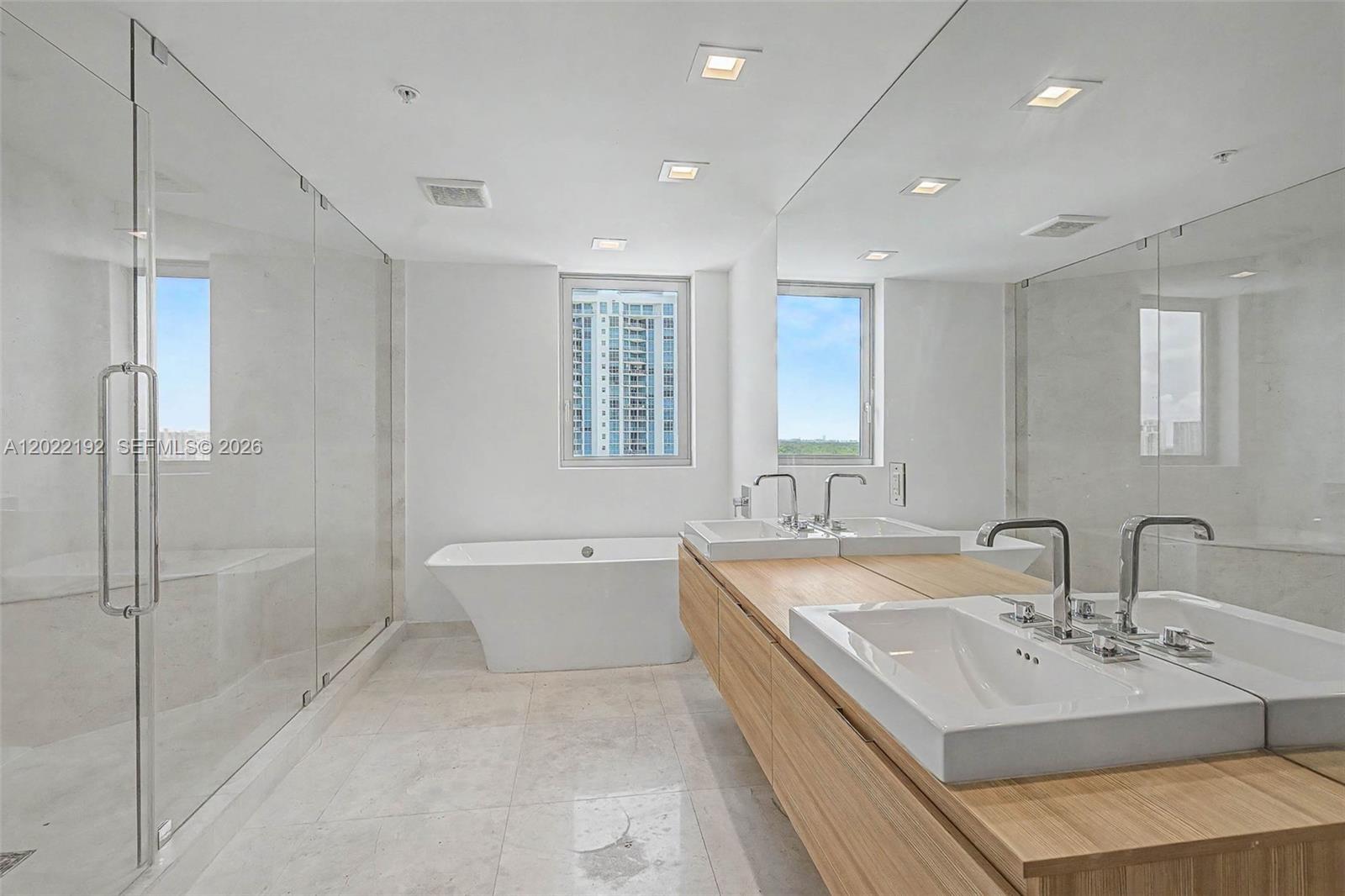 17111 Biscayne Blvd #1405/07, North Miami Beach FL 33160