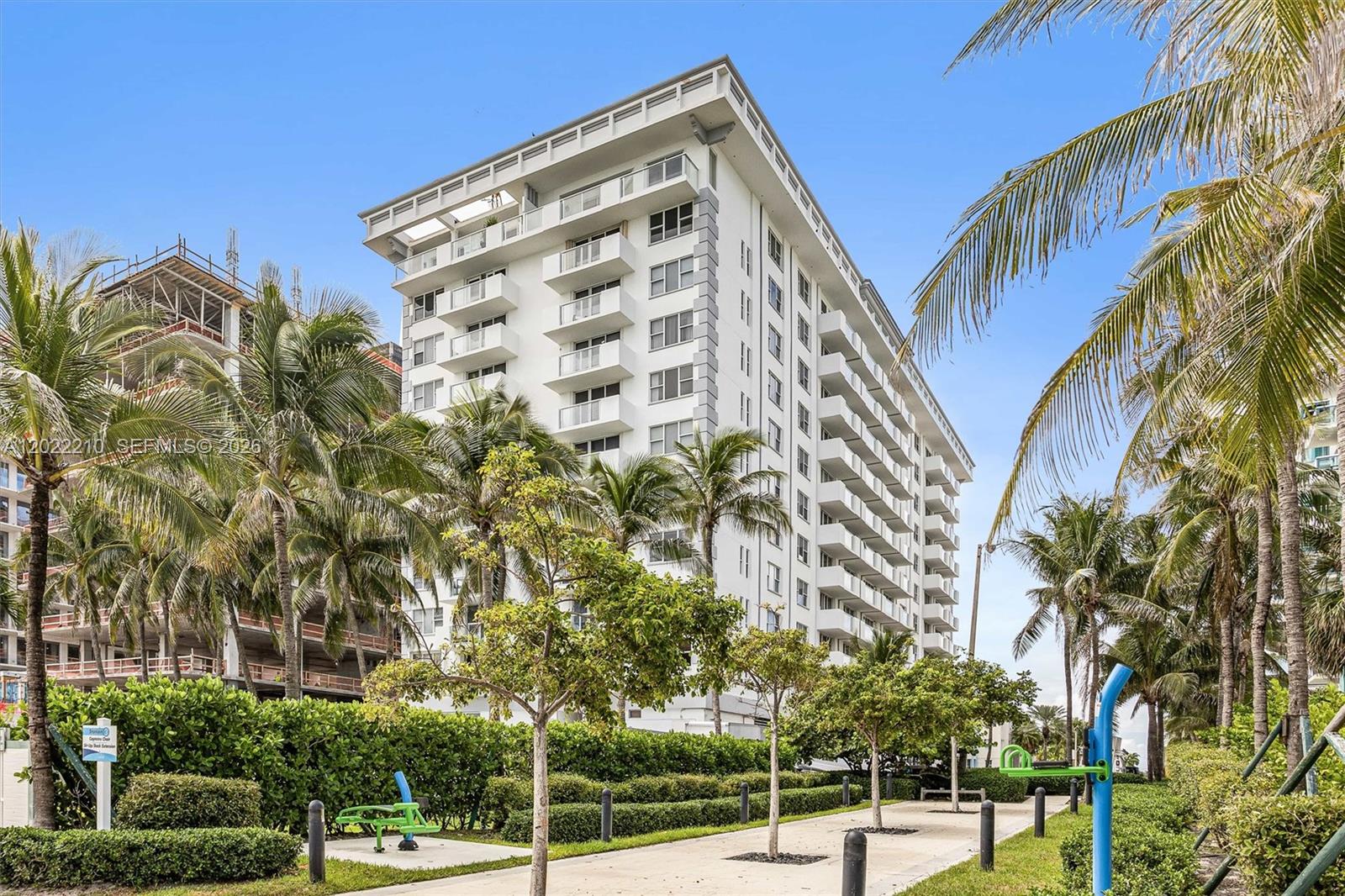 9195 NE Collins Ave #1104, Surfside FL 33154