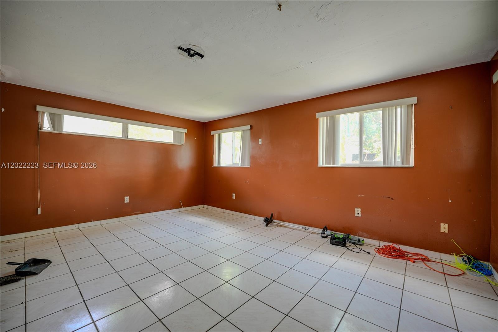 9921 SW 165th Ter, Miami FL 33157