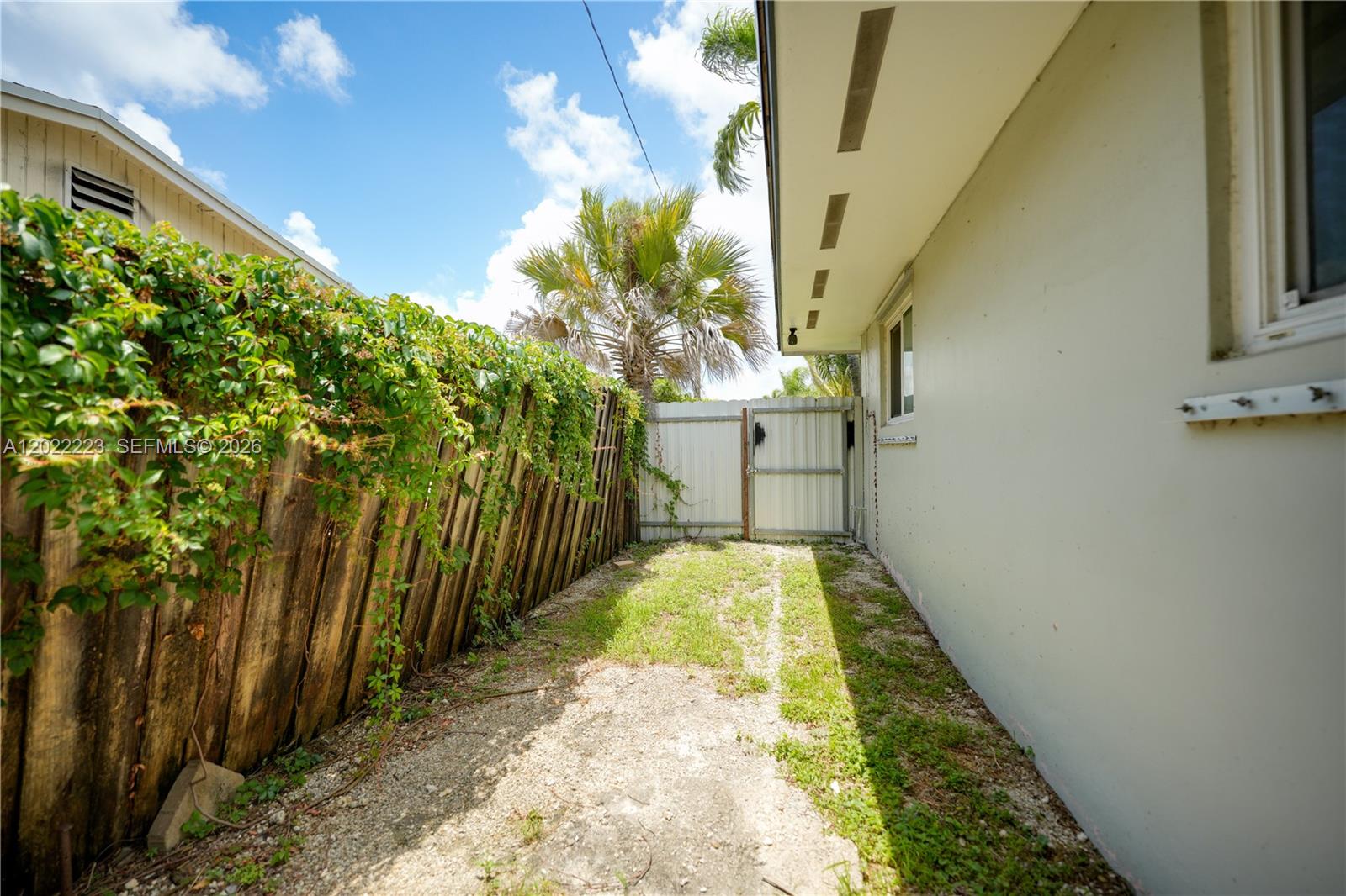 9921 SW 165th Ter, Miami FL 33157
