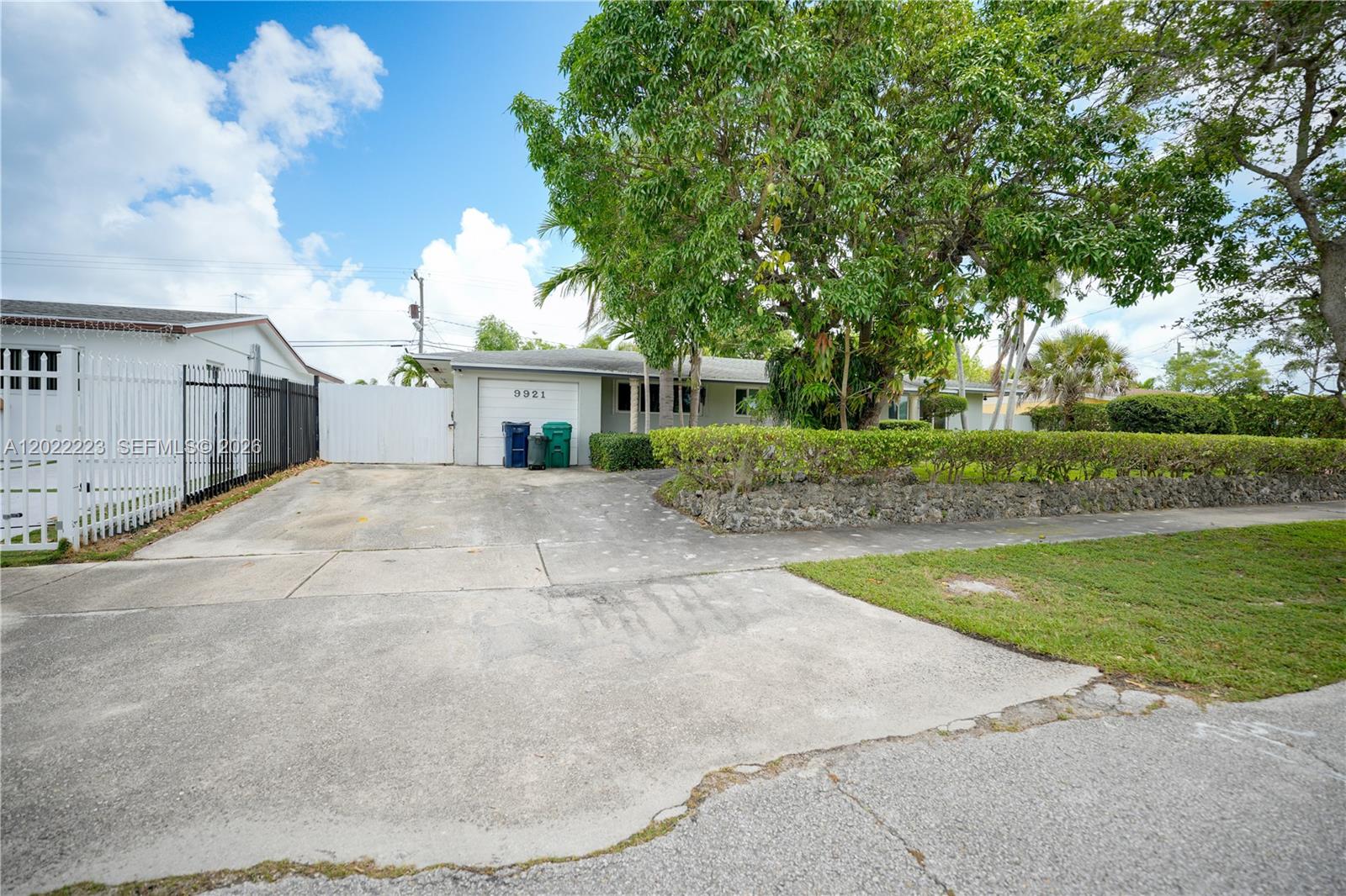 9921 SW 165th Ter, Miami FL 33157