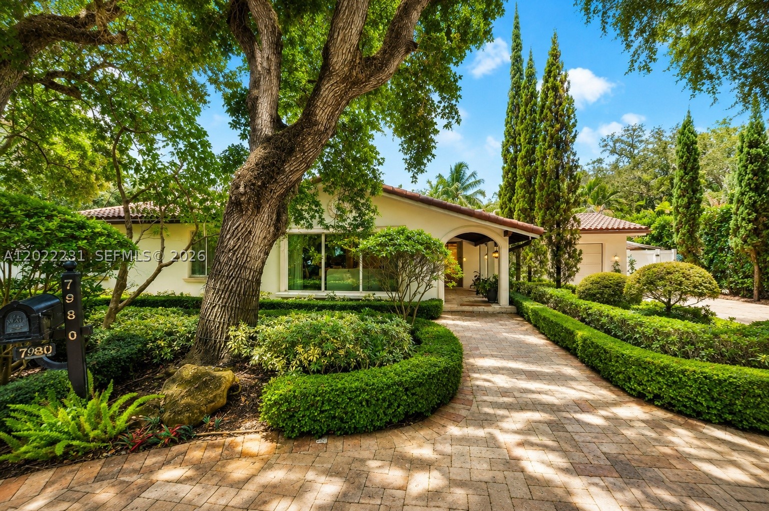 7980 SW 52nd Ave, Miami FL 33143