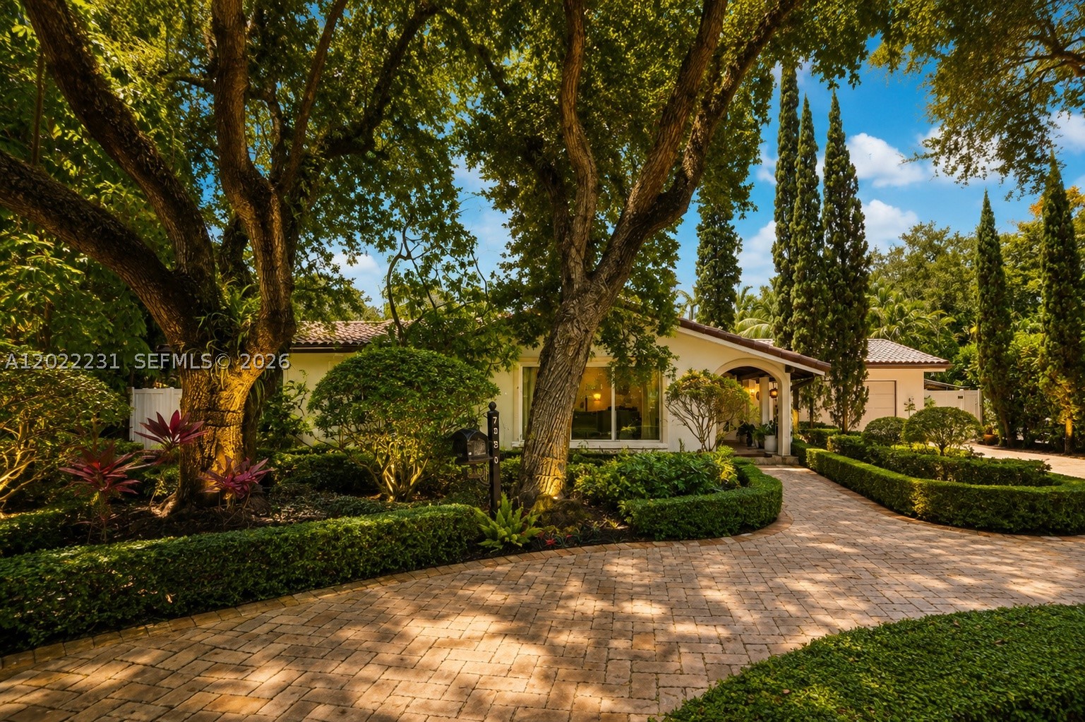 7980 SW 52nd Ave, Miami FL 33143