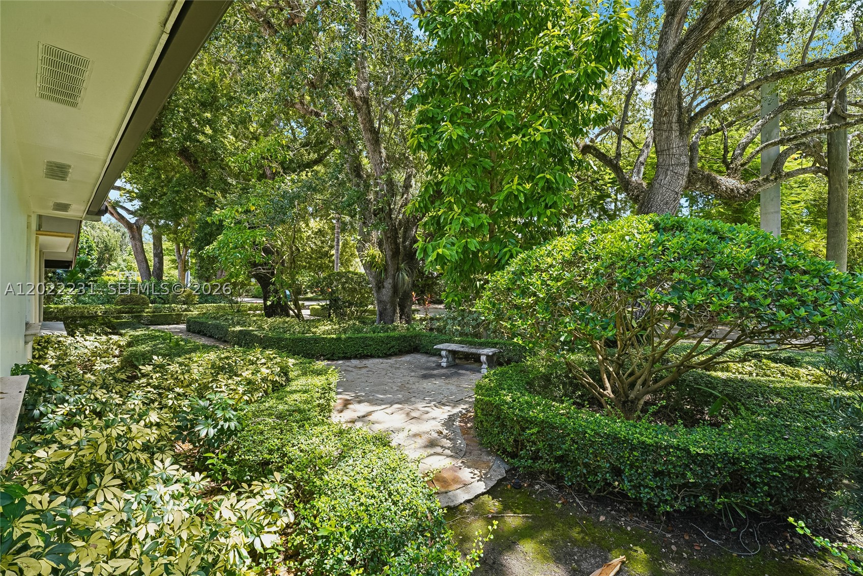 7980 SW 52nd Ave, Miami FL 33143