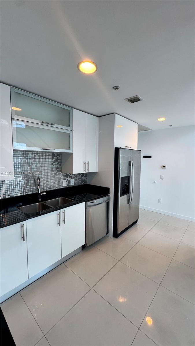 60 SW 13th St #4612, Miami FL 33130
