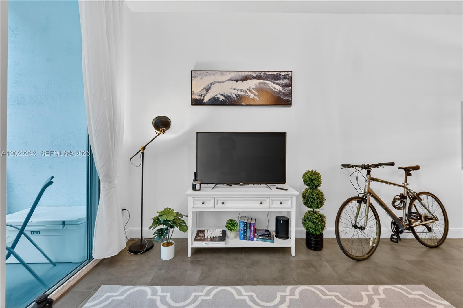 31 SE 5th St #203, Miami FL 33131