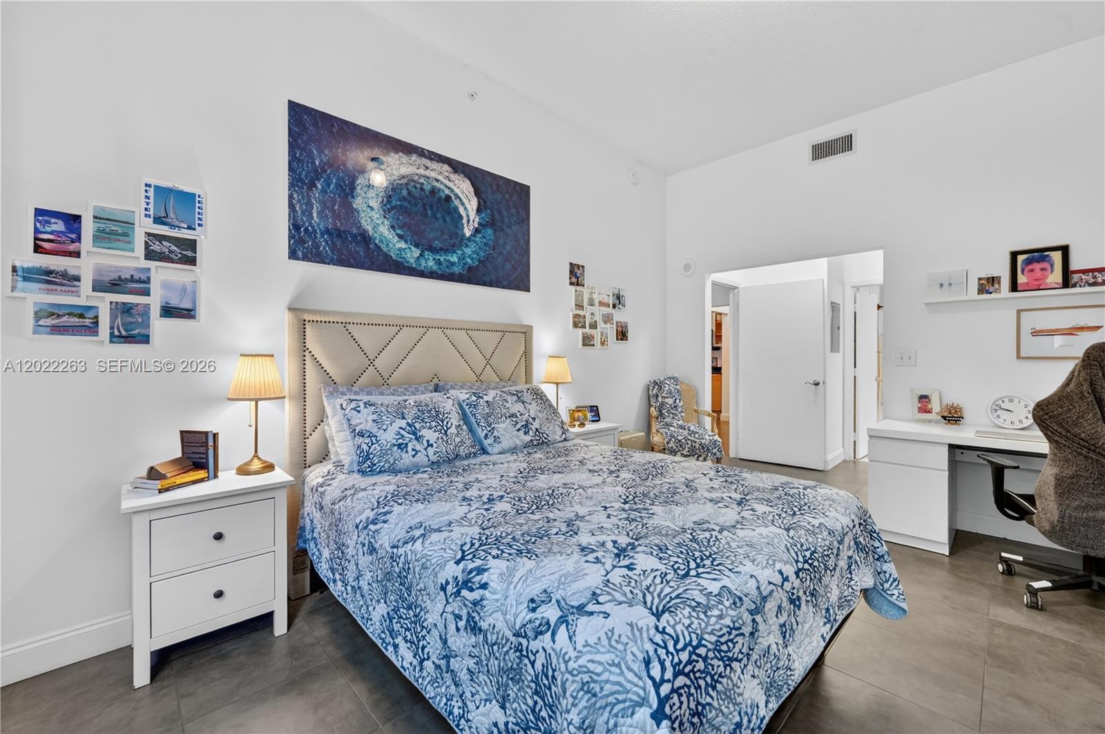 31 SE 5th St #203, Miami FL 33131