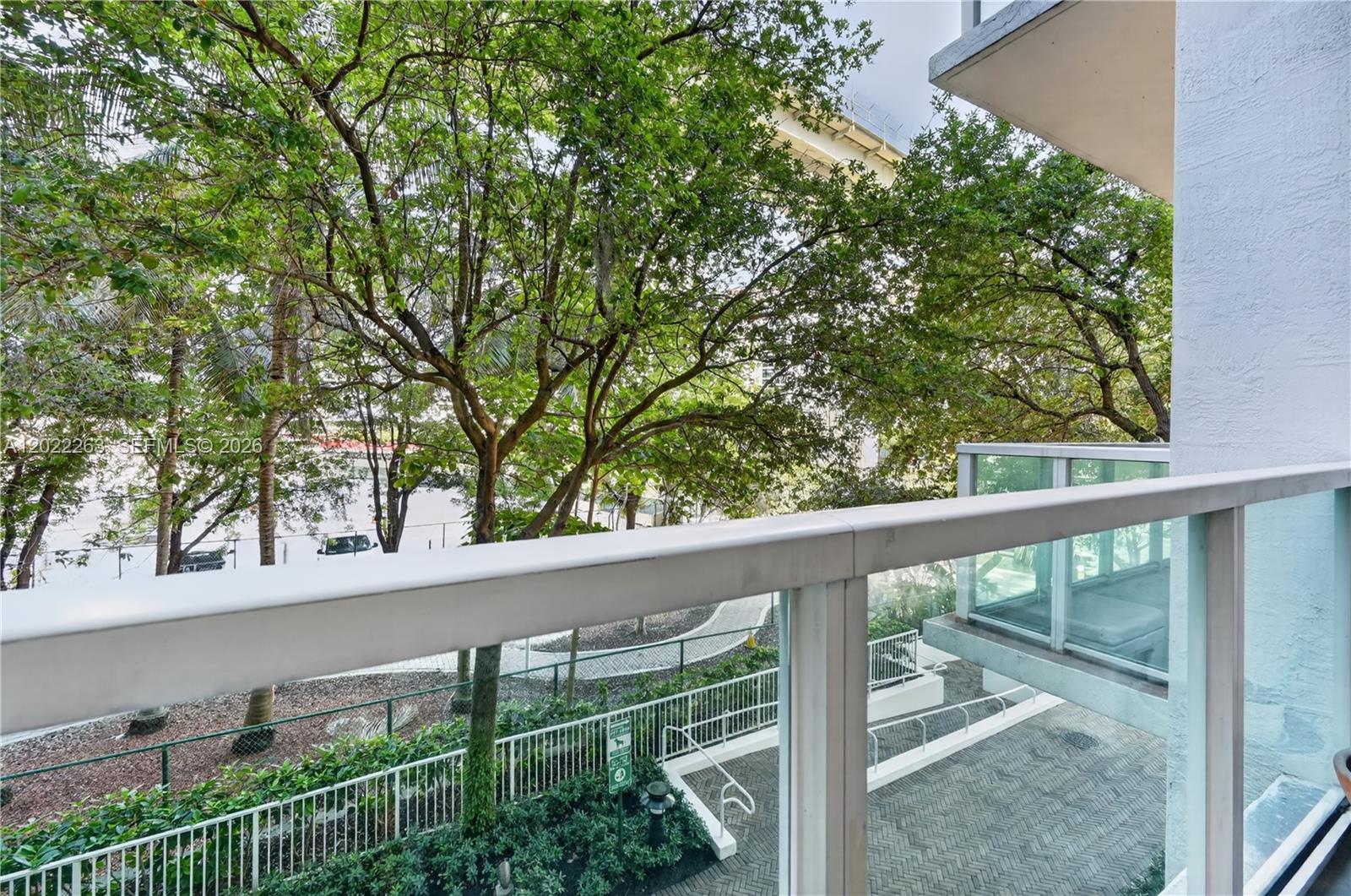 31 SE 5th St #203, Miami FL 33131