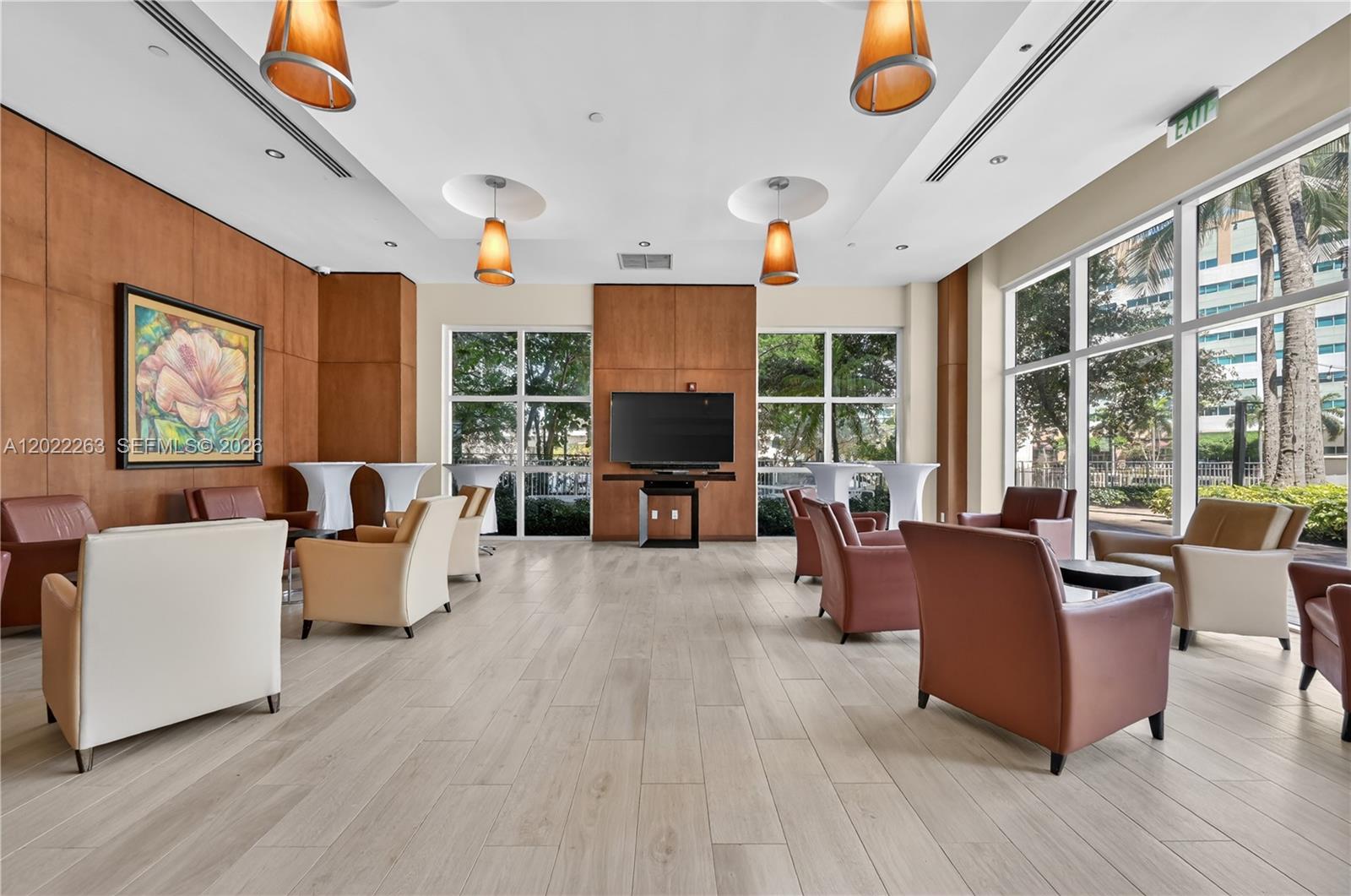 31 SE 5th St #203, Miami FL 33131