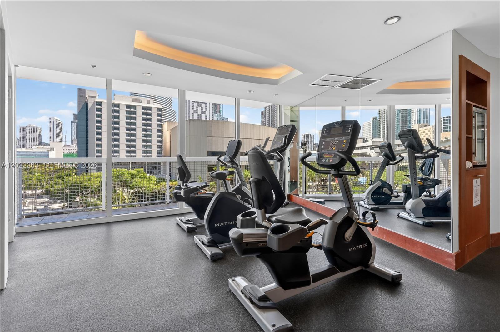 31 SE 5th St #203, Miami FL 33131