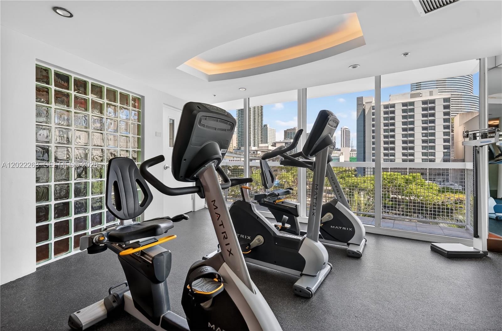 31 SE 5th St #203, Miami FL 33131
