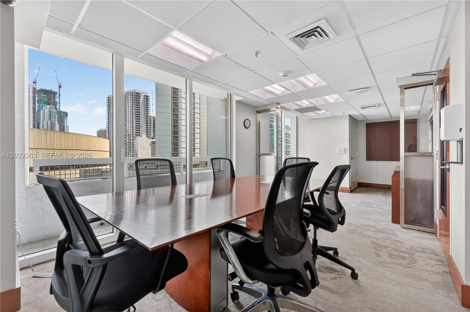 31 SE 5th St #203, Miami FL 33131