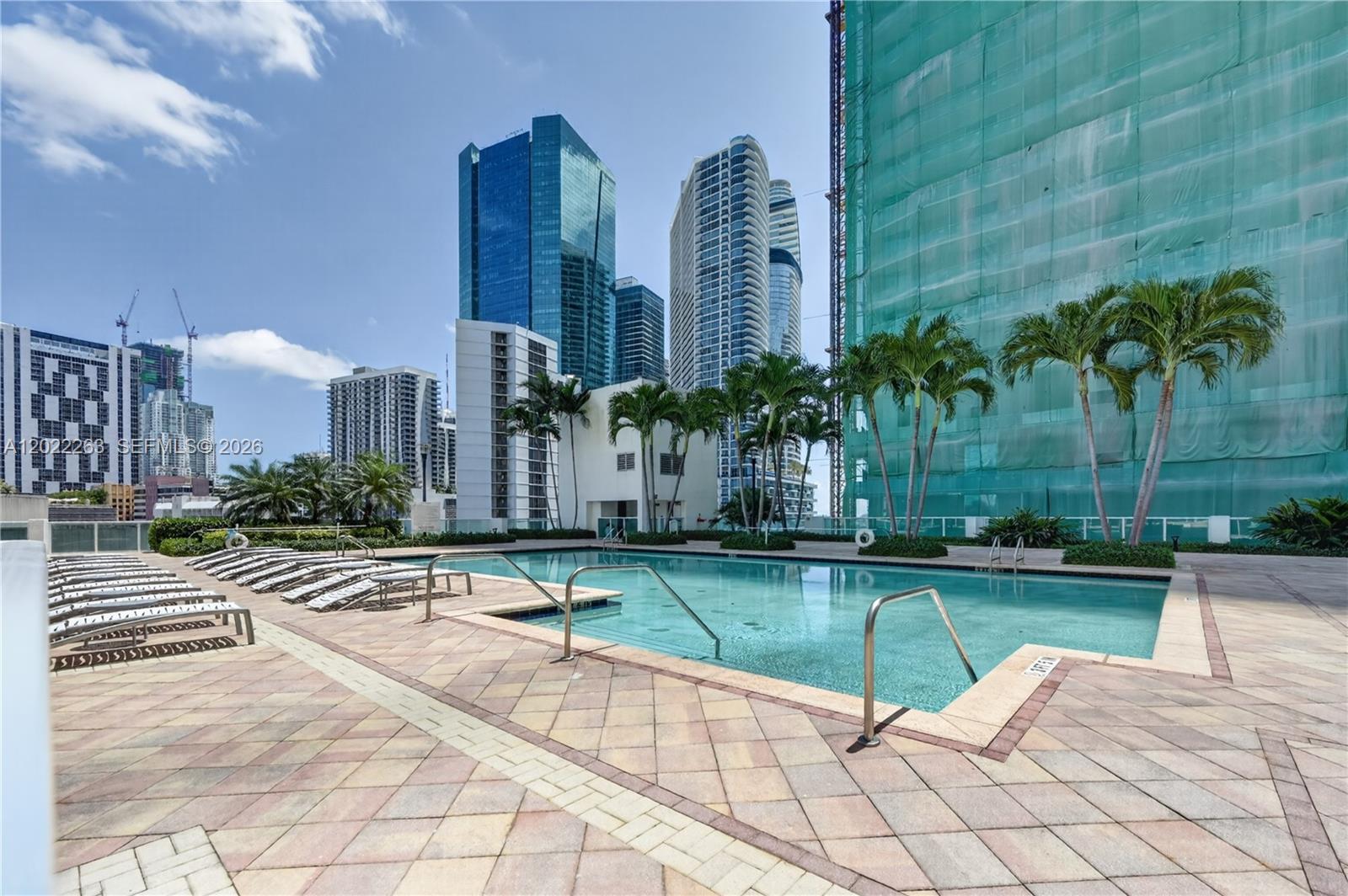 31 SE 5th St #203, Miami FL 33131