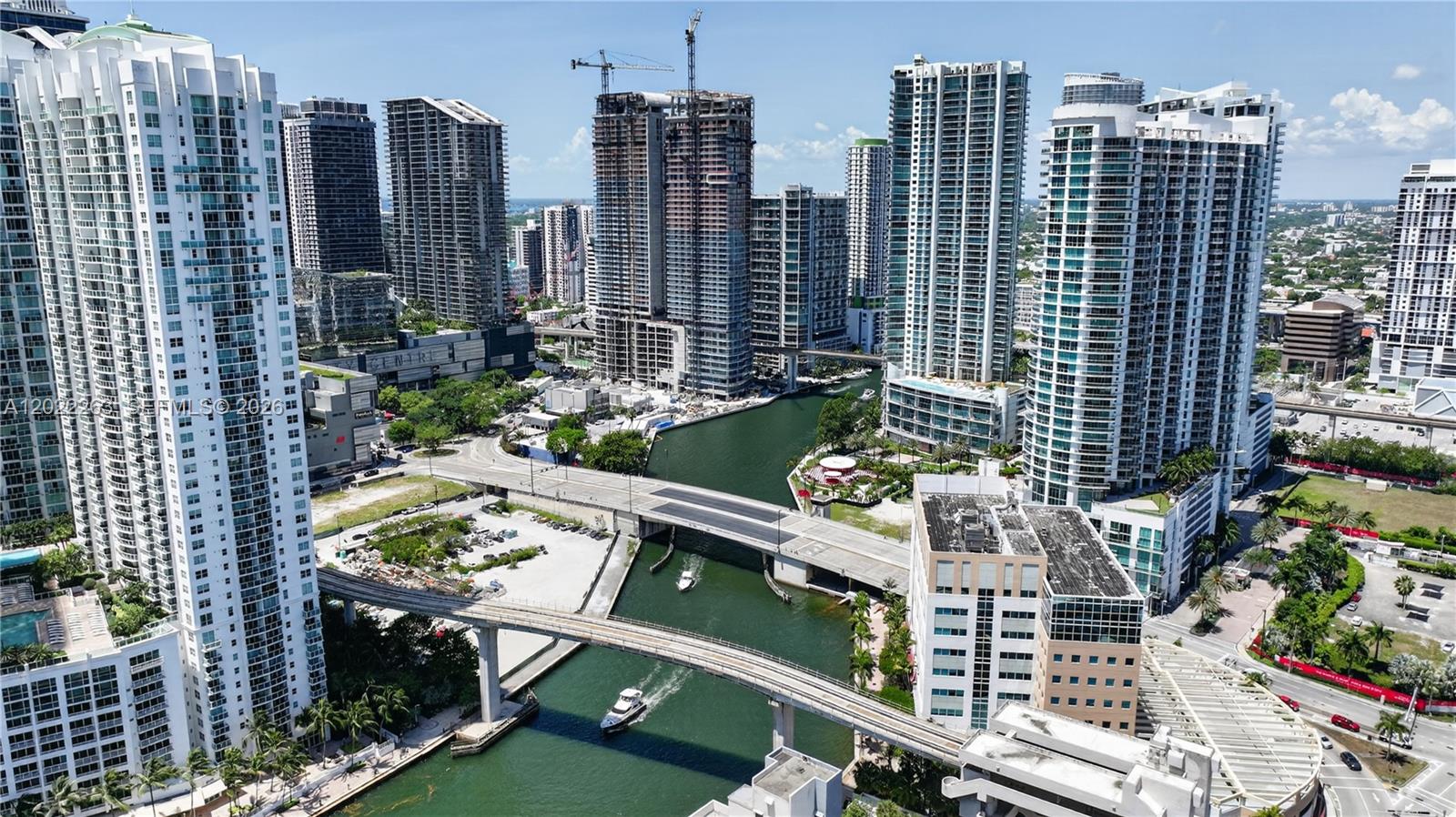 31 SE 5th St #203, Miami FL 33131