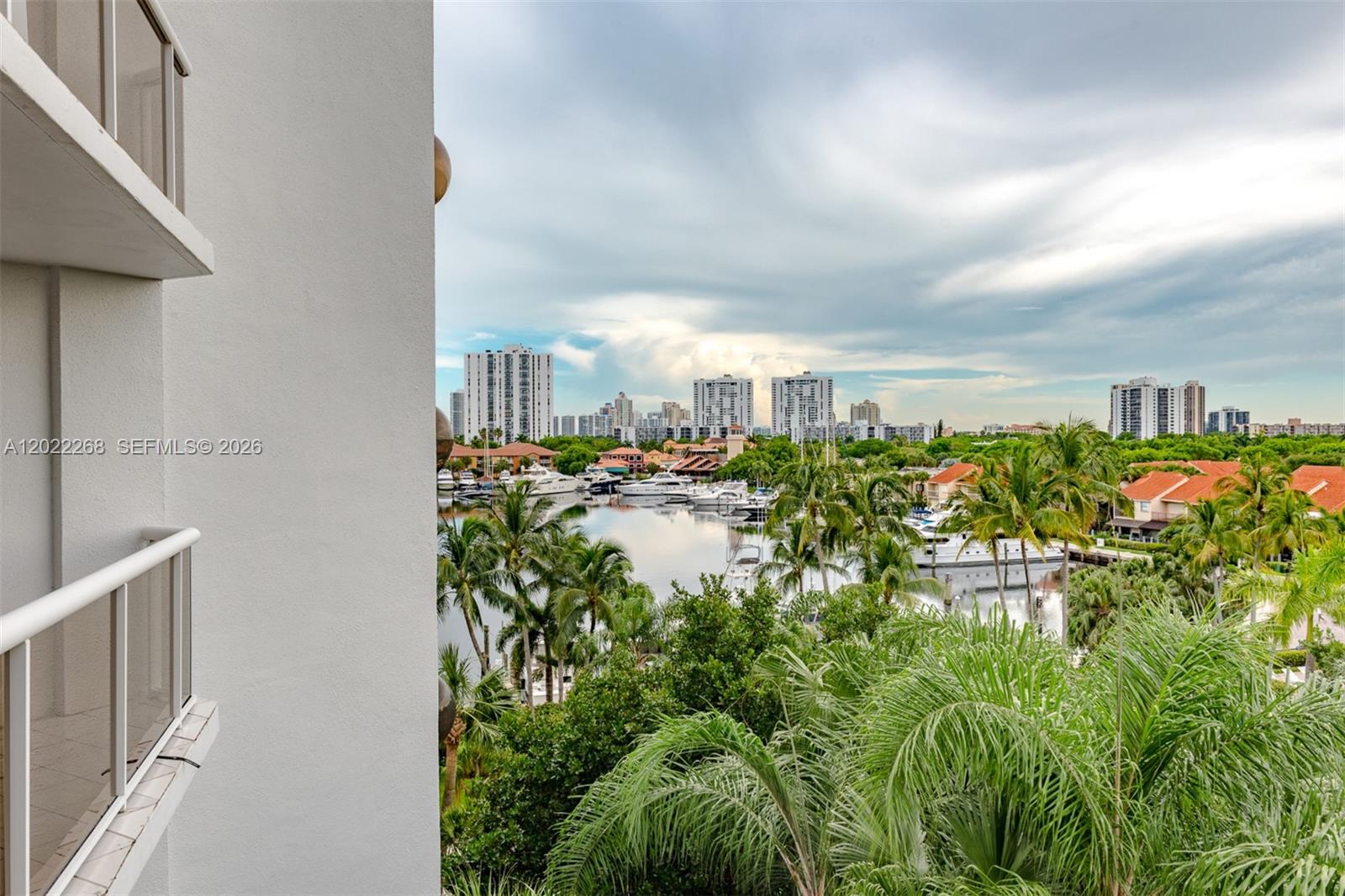 3610 Yacht Club Dr #511, Aventura FL 33180