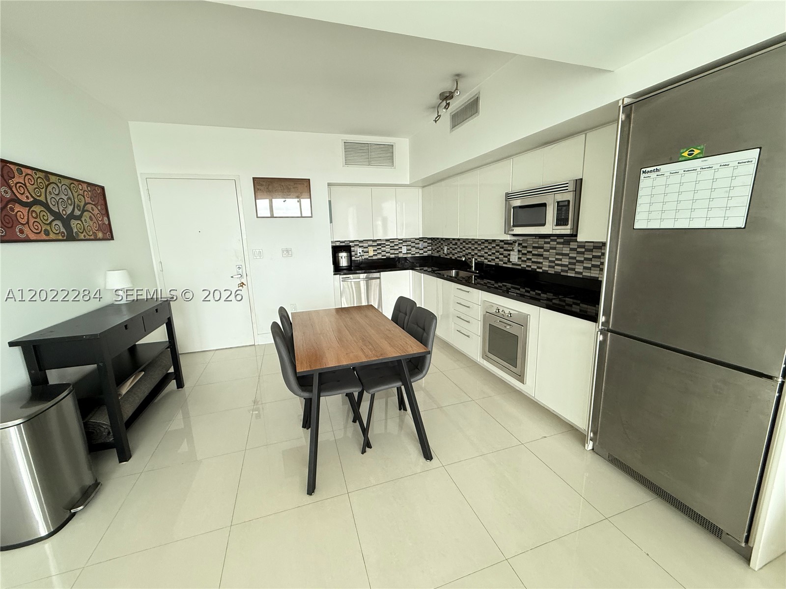 92 SW 3rd St #3709, Miami FL 33130