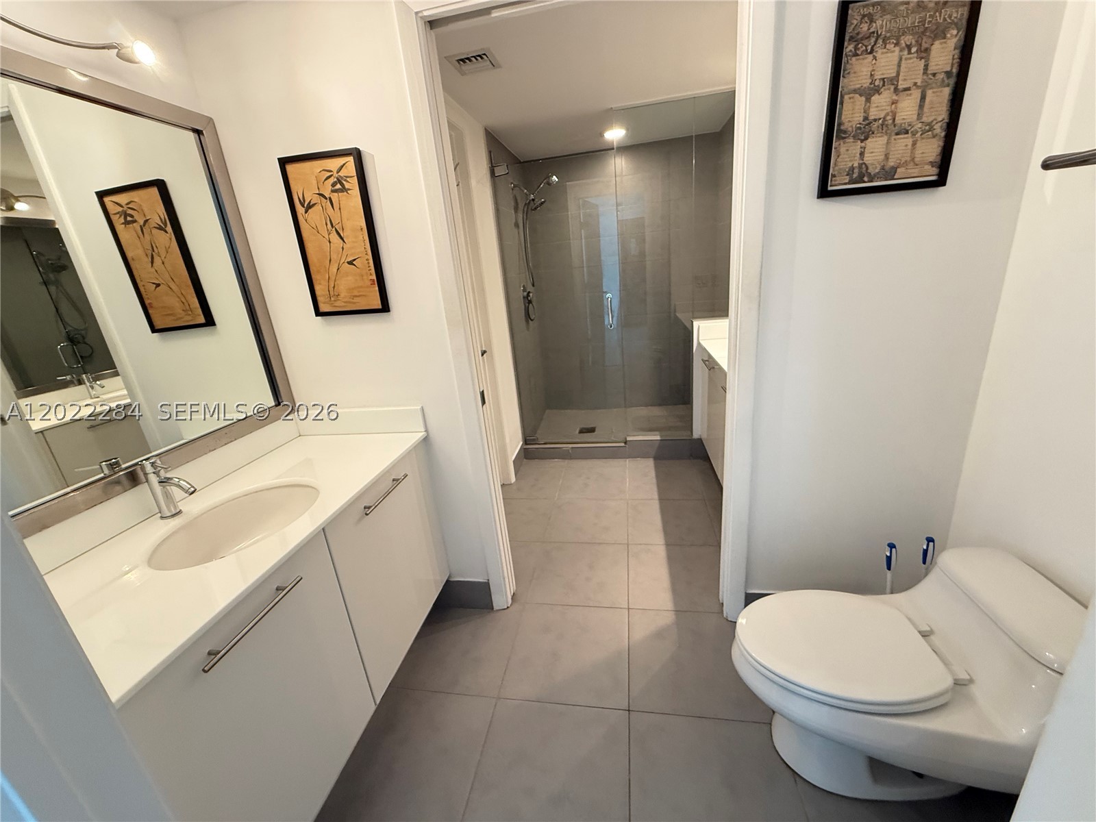 92 SW 3rd St #3709, Miami FL 33130