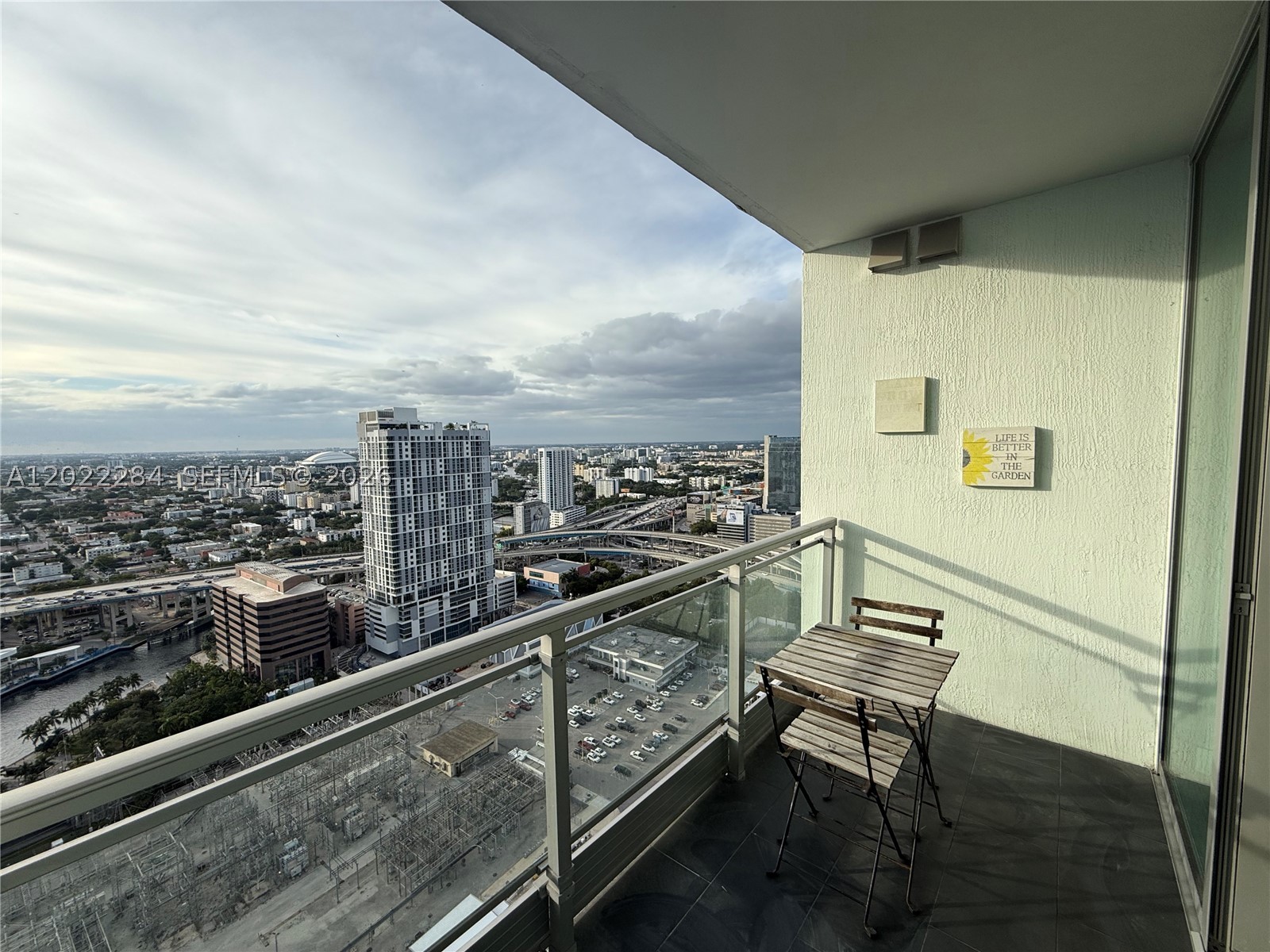 92 SW 3rd St #3709, Miami FL 33130