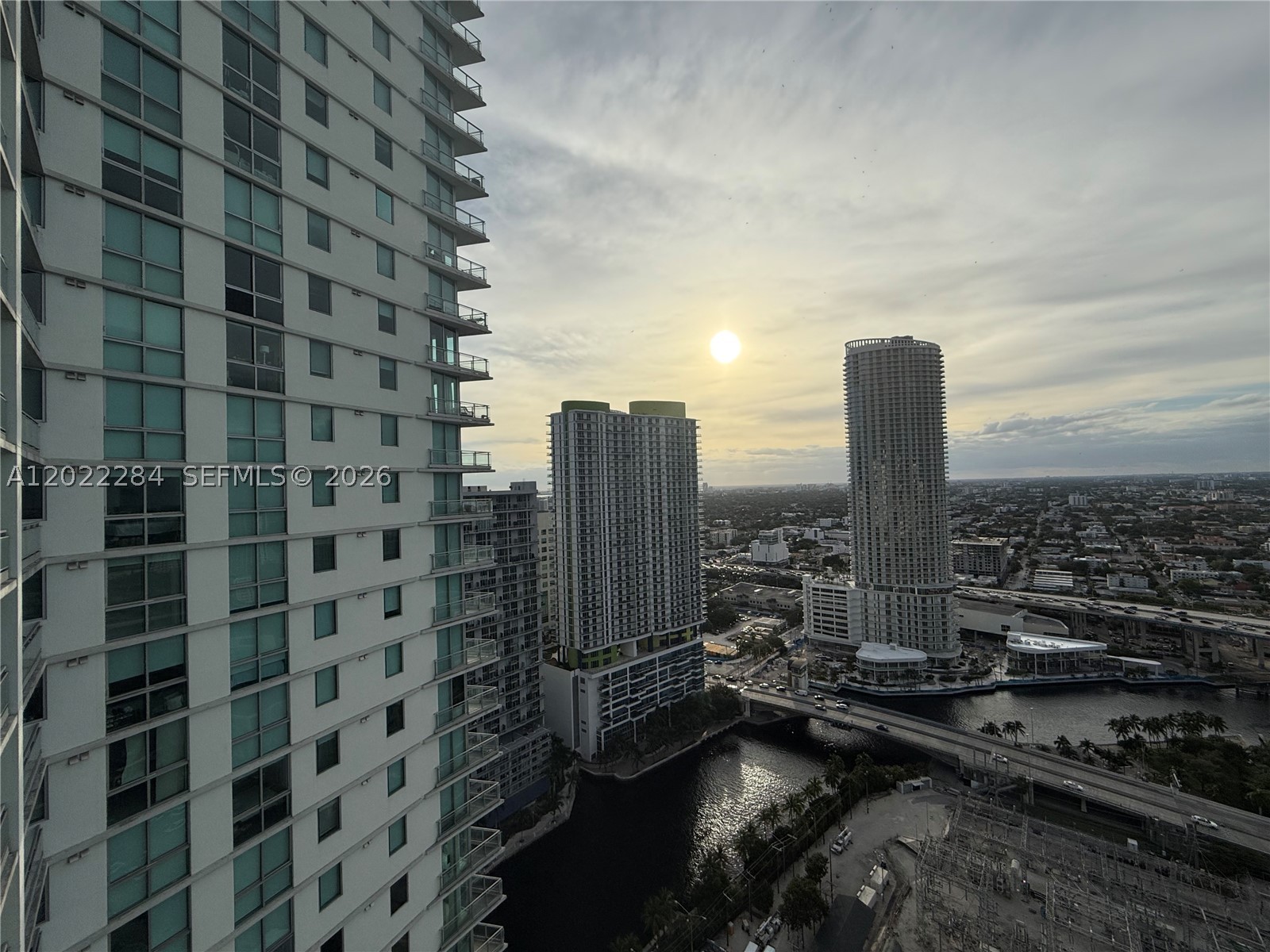 92 SW 3rd St #3709, Miami FL 33130