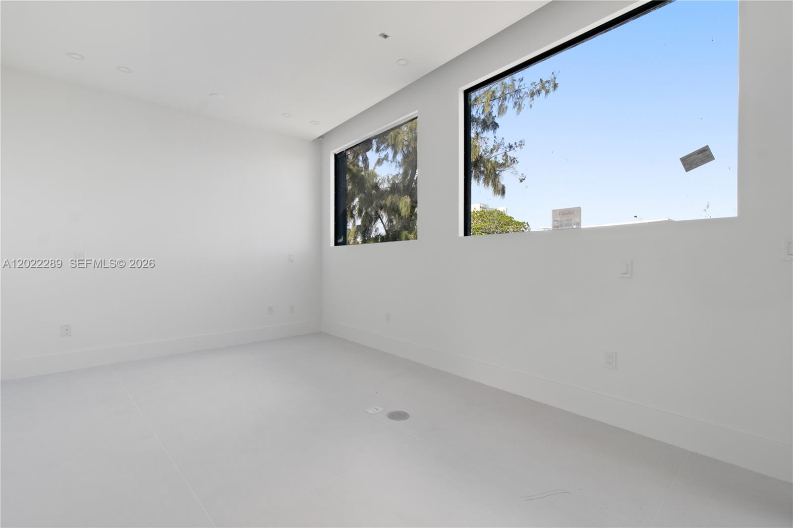 201 NW 14 WAY, Dania Beach FL 33004