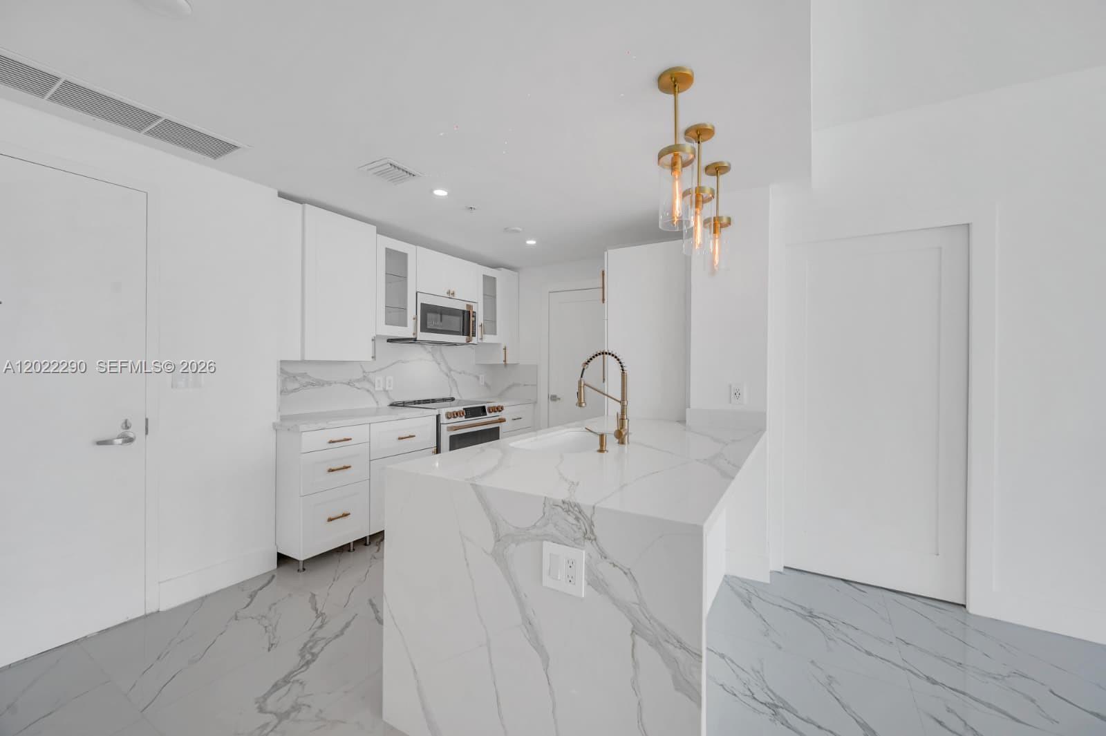 1900 N Bayshore Dr #3716, Miami FL 33132
