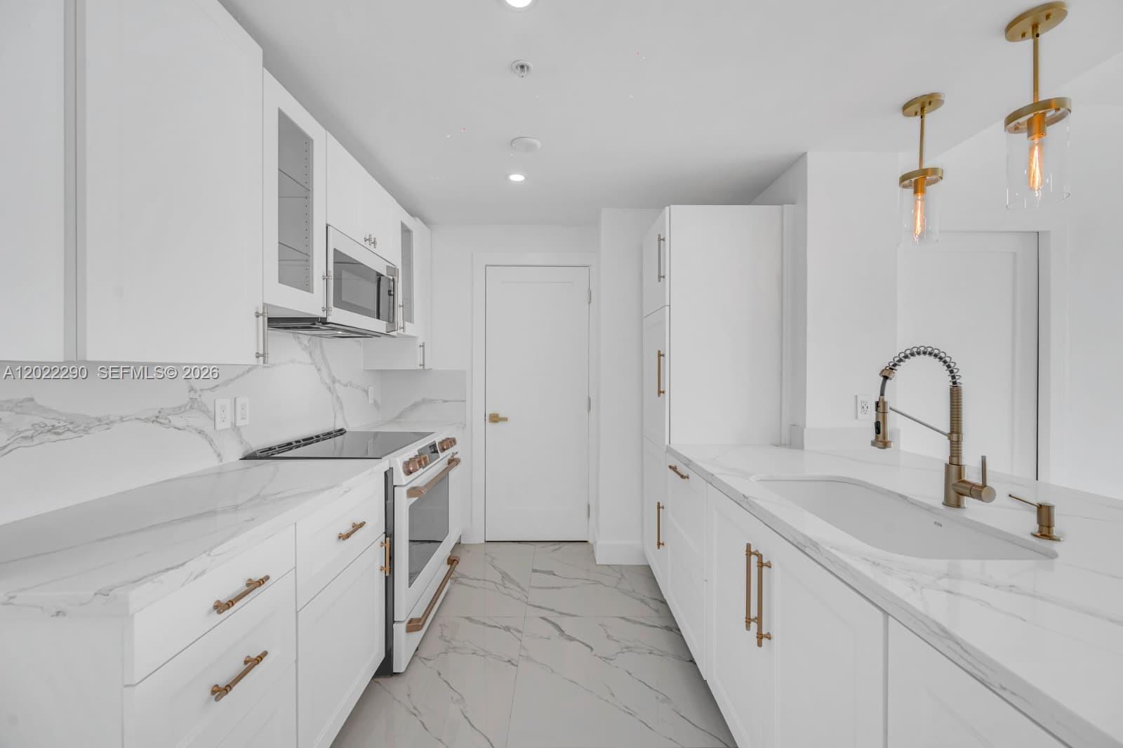 1900 N Bayshore Dr #3716, Miami FL 33132