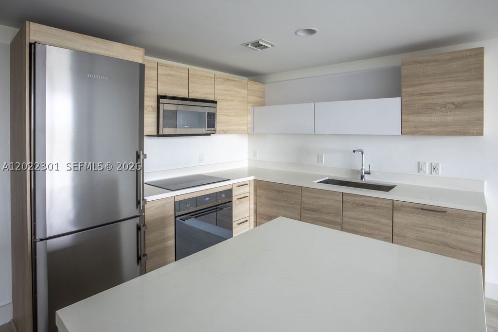 16385 N Biscayne Blvd #403, North Miami Beach FL 33160