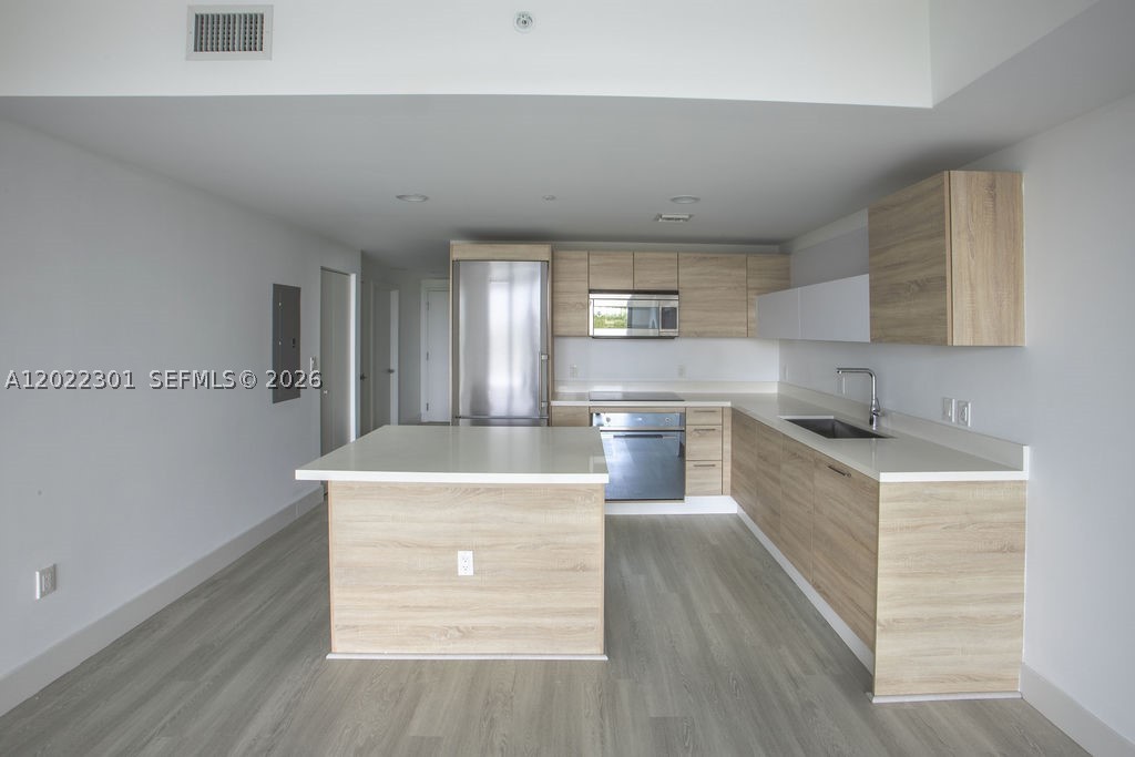 16385 N Biscayne Blvd #403, North Miami Beach FL 33160