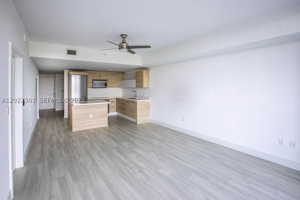 16385 N Biscayne Blvd #403, North Miami Beach FL 33160