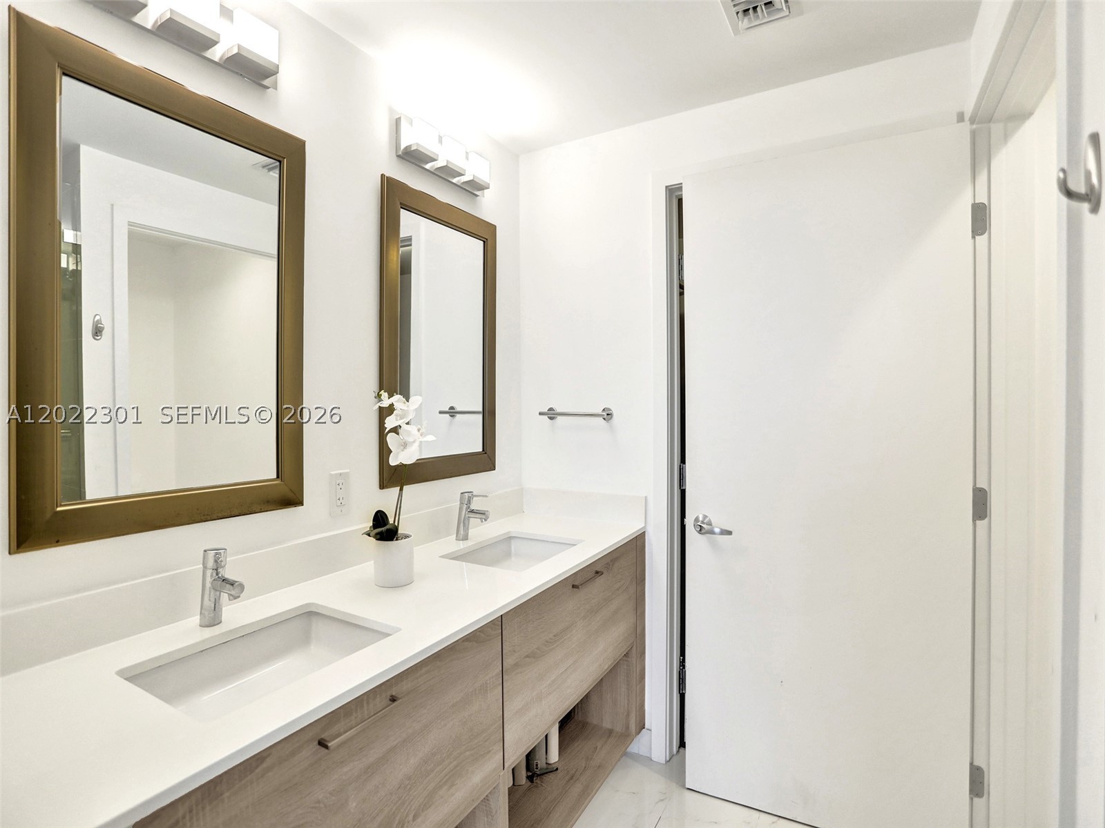 16385 N Biscayne Blvd #403, North Miami Beach FL 33160