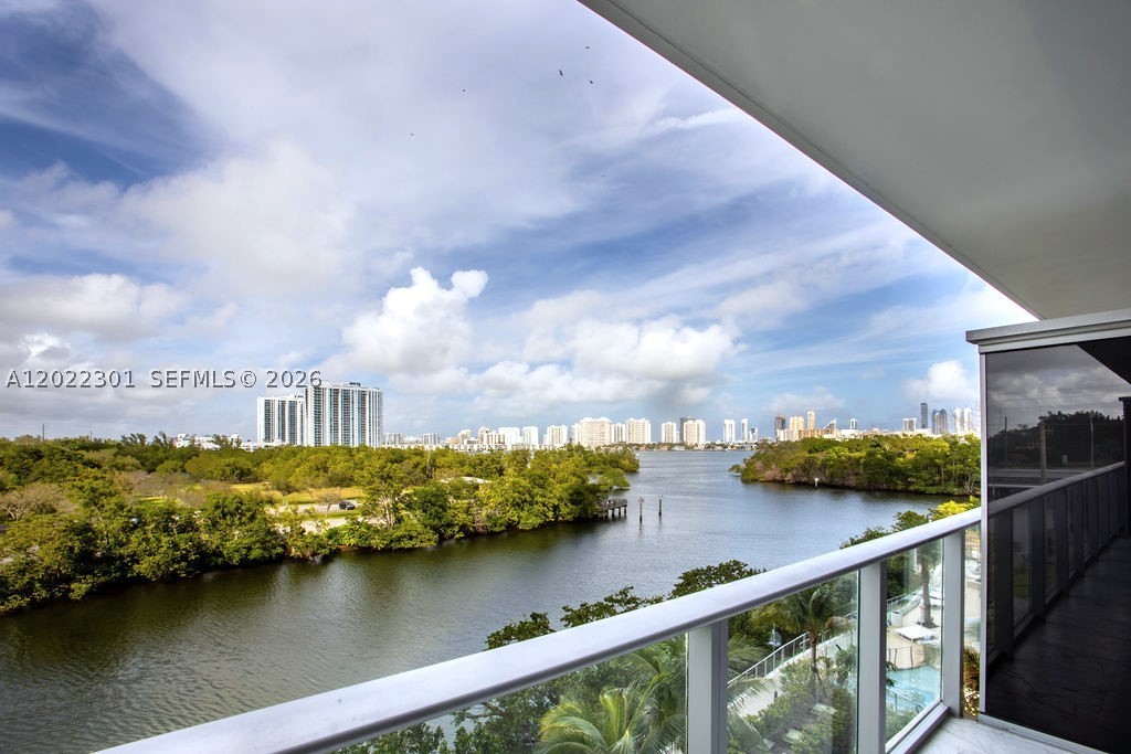 16385 N Biscayne Blvd #403, North Miami Beach FL 33160