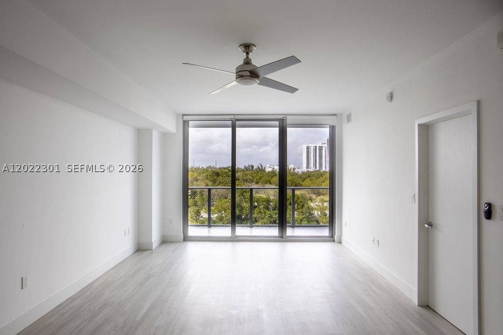 16385 N Biscayne Blvd #403, North Miami Beach FL 33160