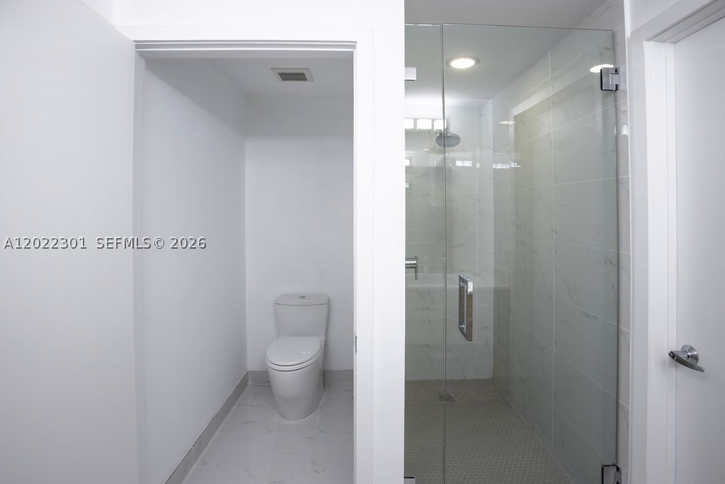 16385 N Biscayne Blvd #403, North Miami Beach FL 33160