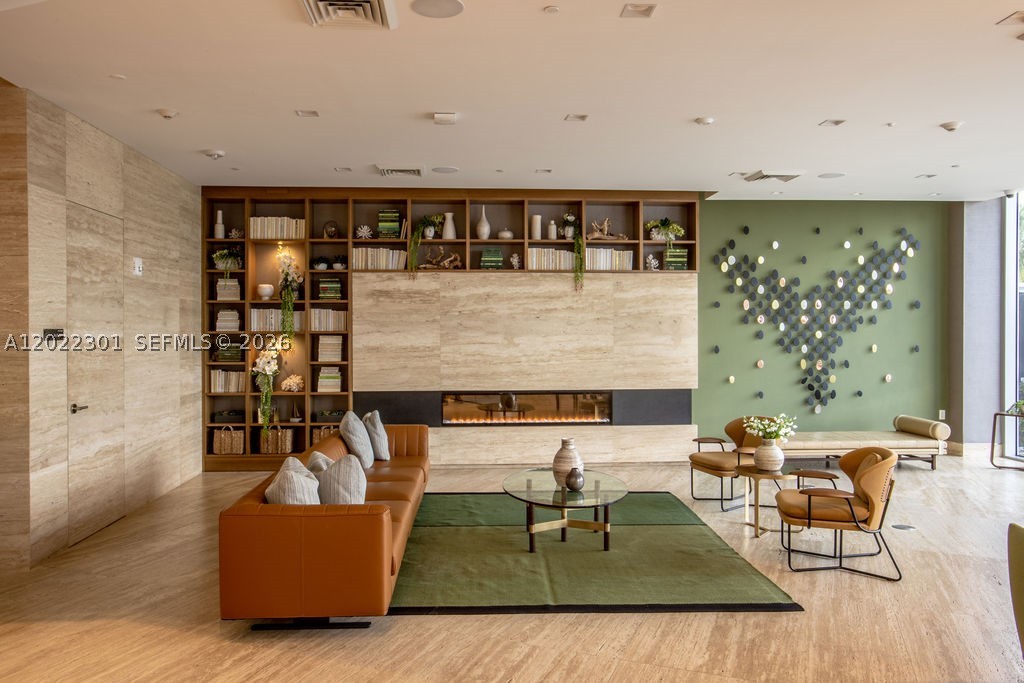 16385 N Biscayne Blvd #403, North Miami Beach FL 33160