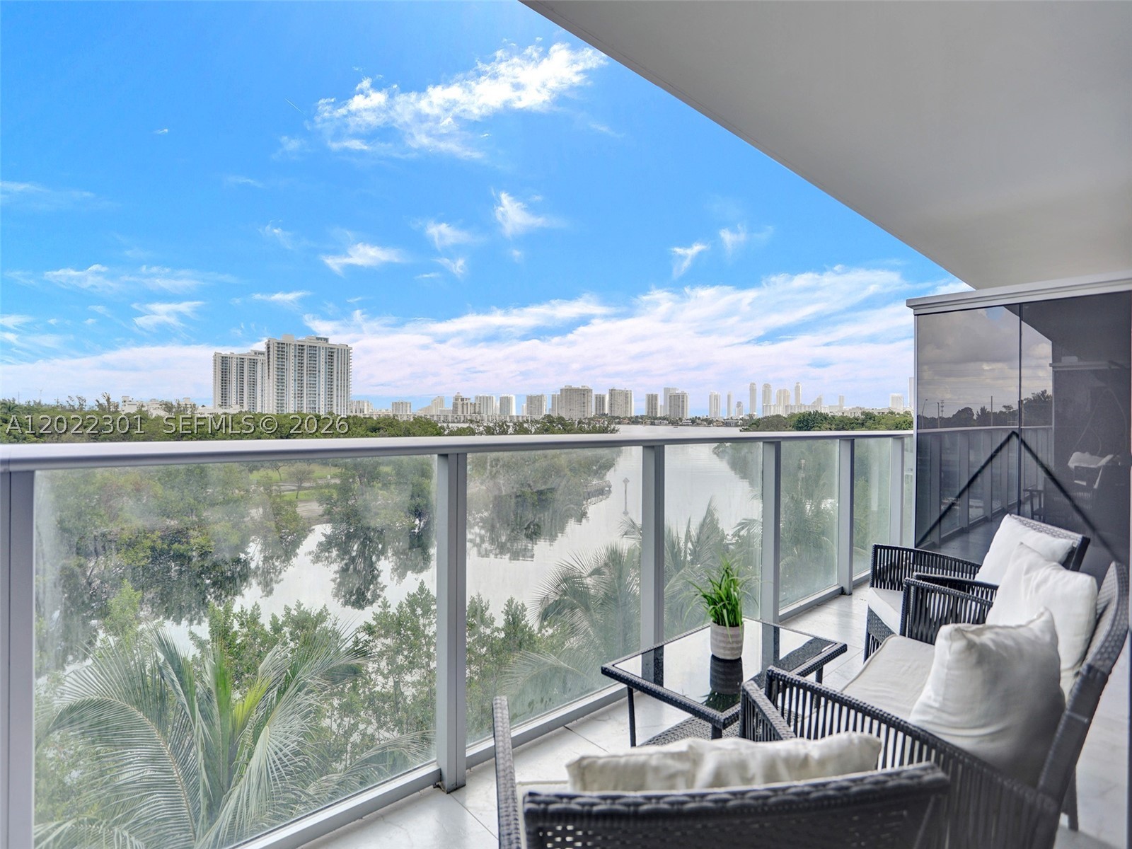 16385 N Biscayne Blvd #403, North Miami Beach FL 33160