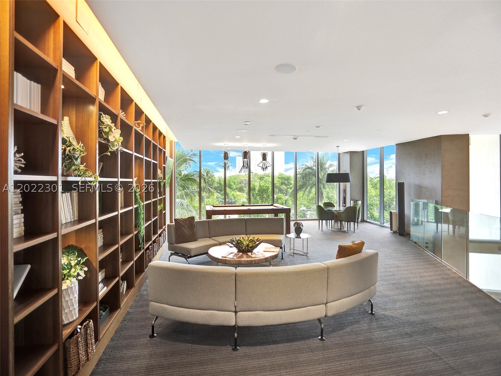 16385 N Biscayne Blvd #403, North Miami Beach FL 33160
