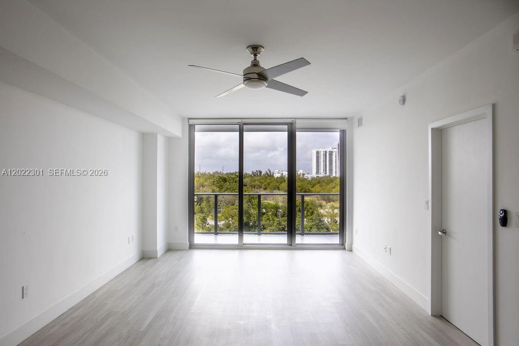 16385 N Biscayne Blvd #403, North Miami Beach FL 33160