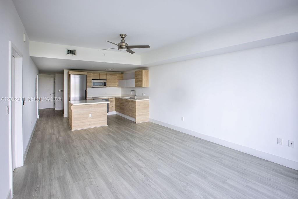 16385 N Biscayne Blvd #403, North Miami Beach FL 33160