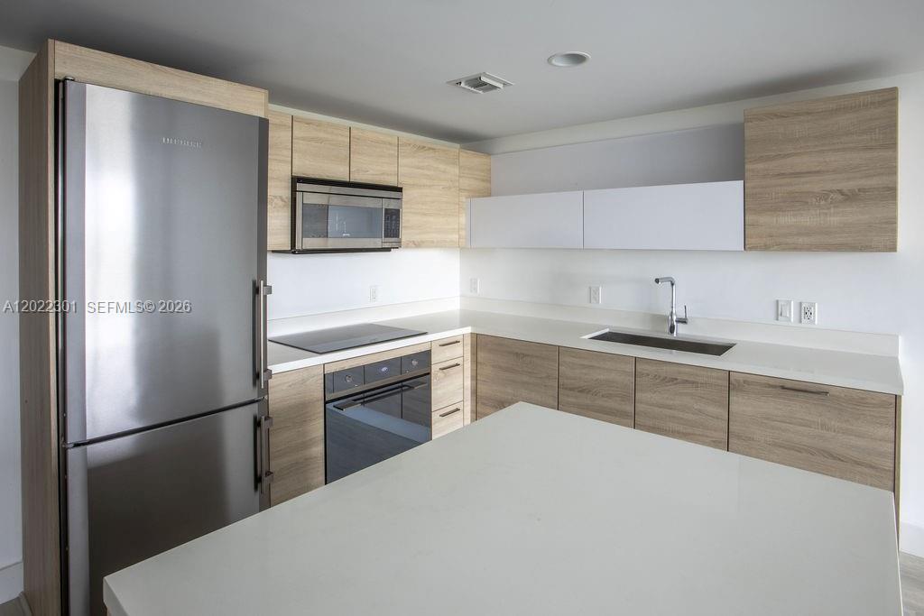 16385 N Biscayne Blvd #403, North Miami Beach FL 33160