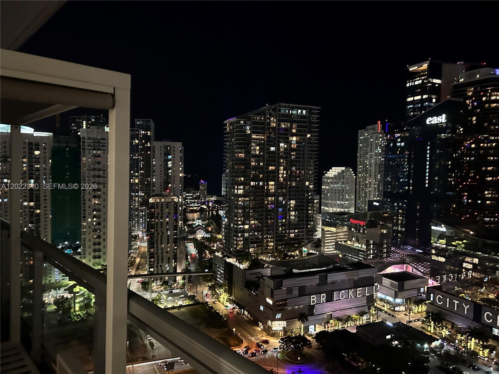 92 SW 3rd St #3703, Miami FL 33130