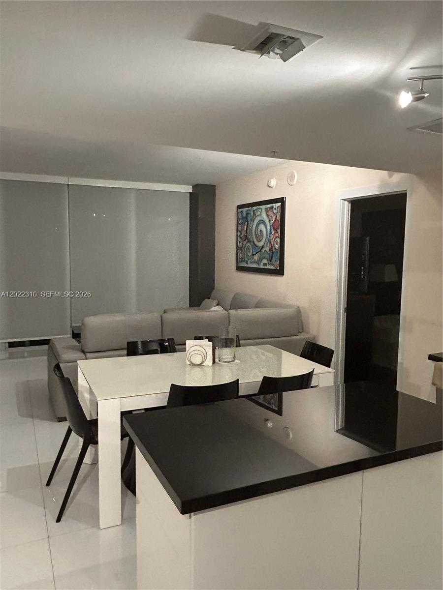 92 SW 3rd St #3703, Miami FL 33130