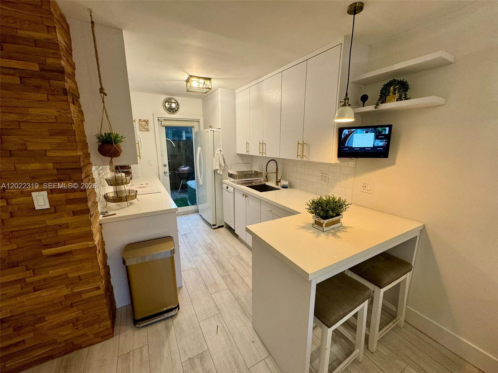 1121 SW 7th St #1, Miami FL 33130