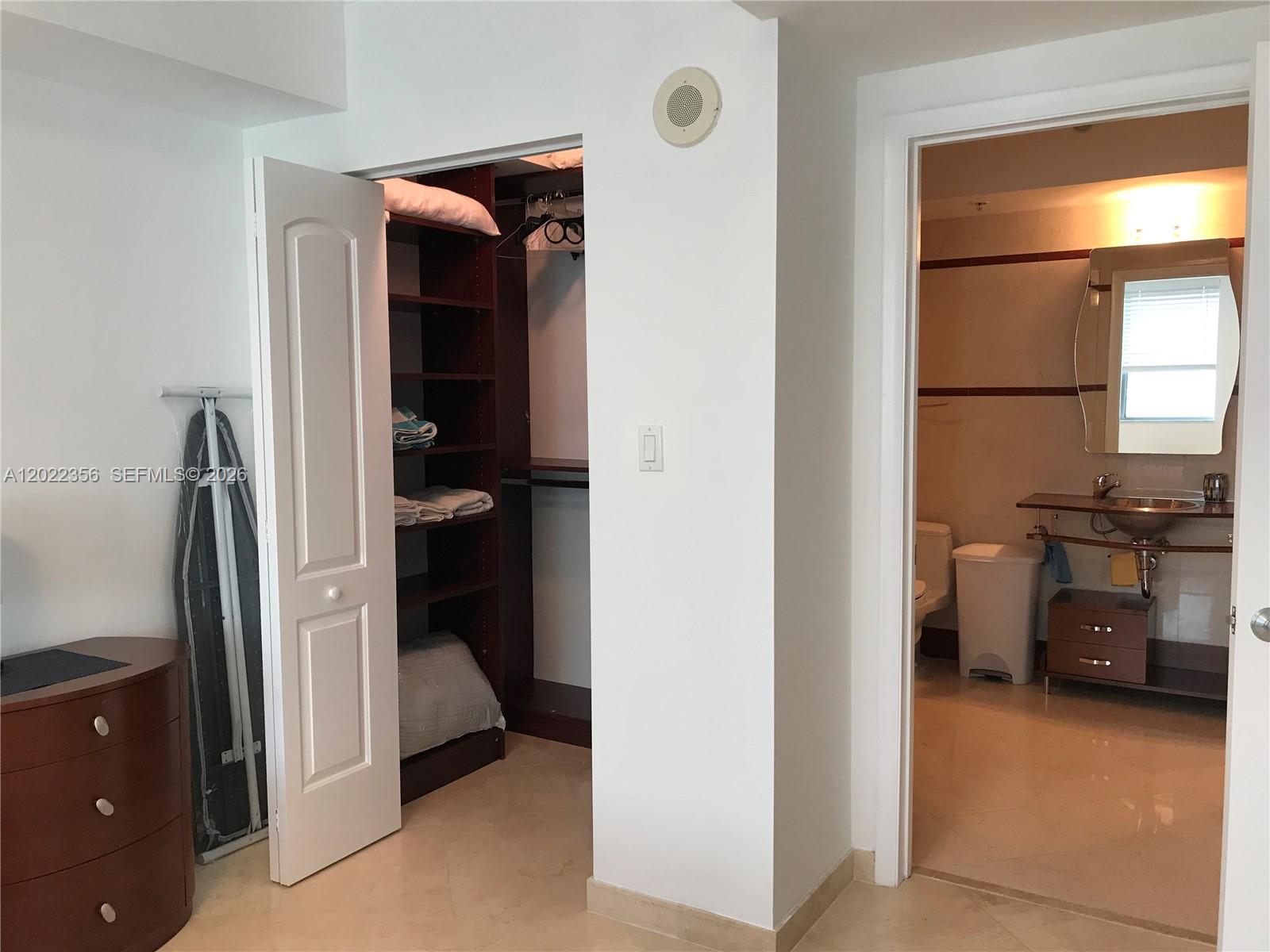 110 Washington Ave #1614, Miami Beach FL 33139