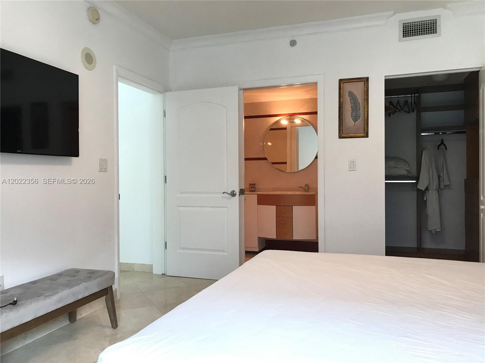 110 Washington Ave #1614, Miami Beach FL 33139
