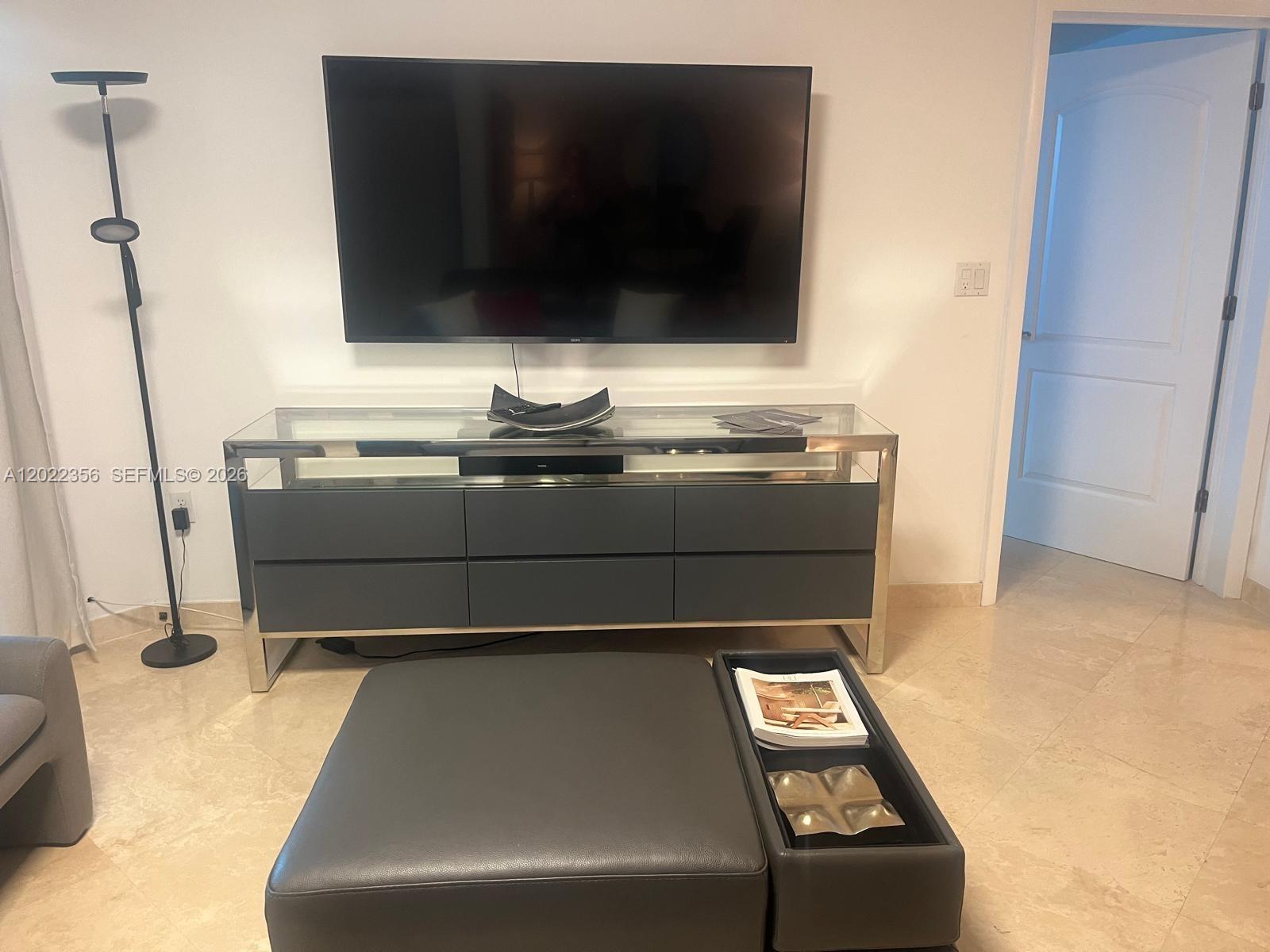 110 Washington Ave #1614, Miami Beach FL 33139