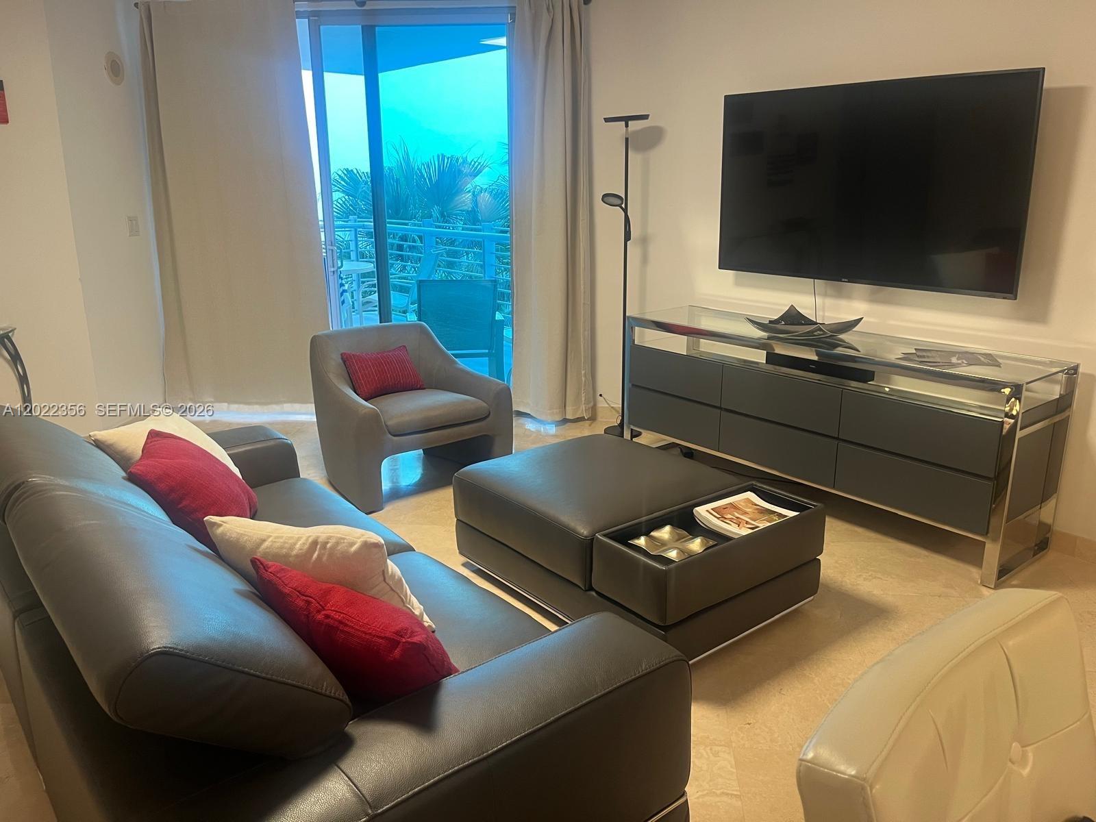 110 Washington Ave #1614, Miami Beach FL 33139