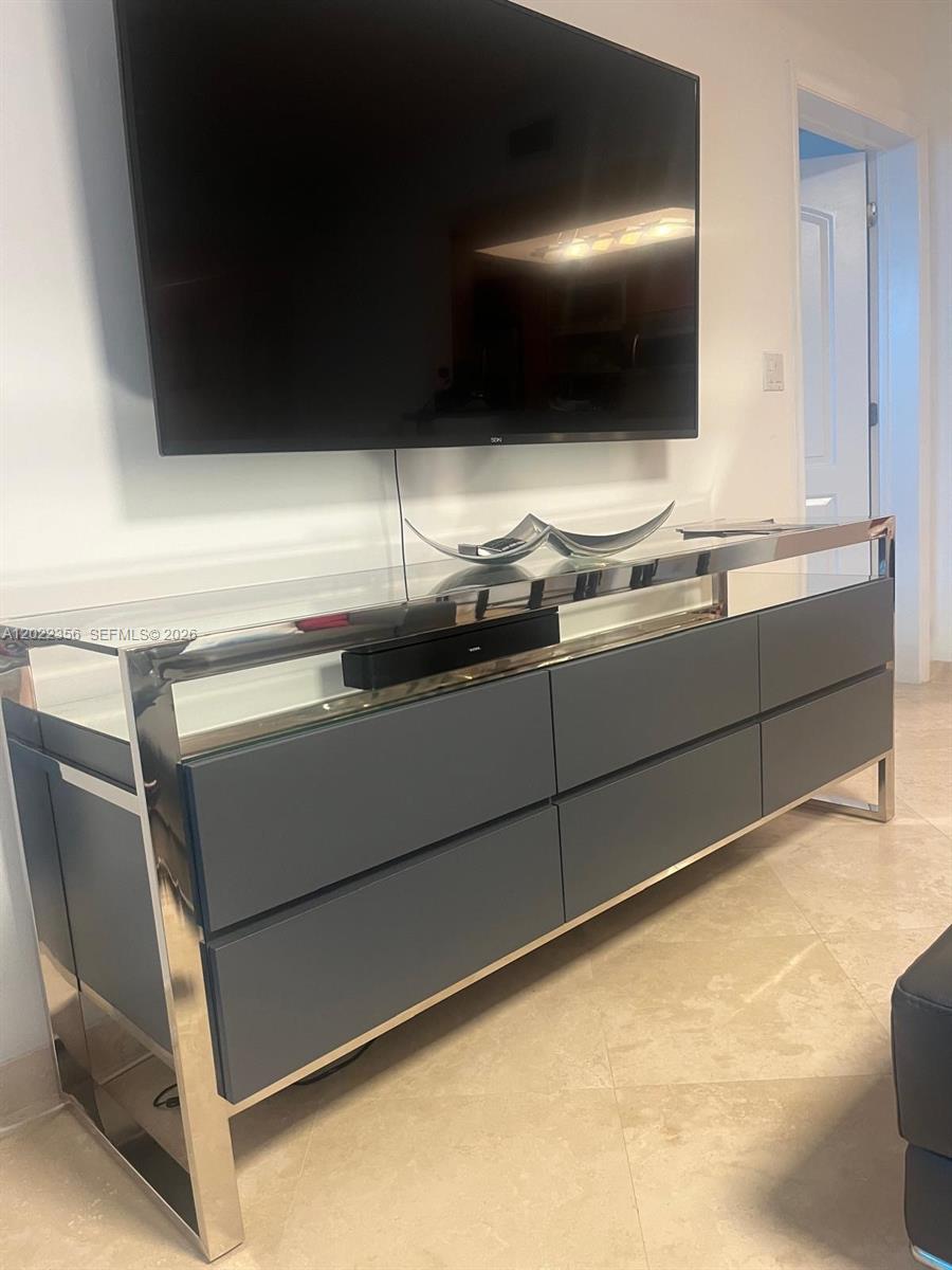 110 Washington Ave #1614, Miami Beach FL 33139