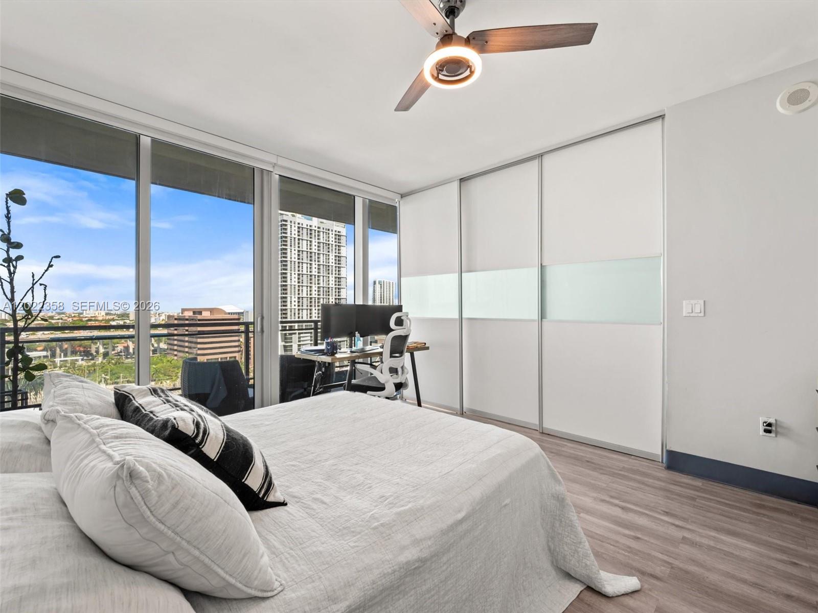92 SW 3rd St #1607, Miami FL 33130