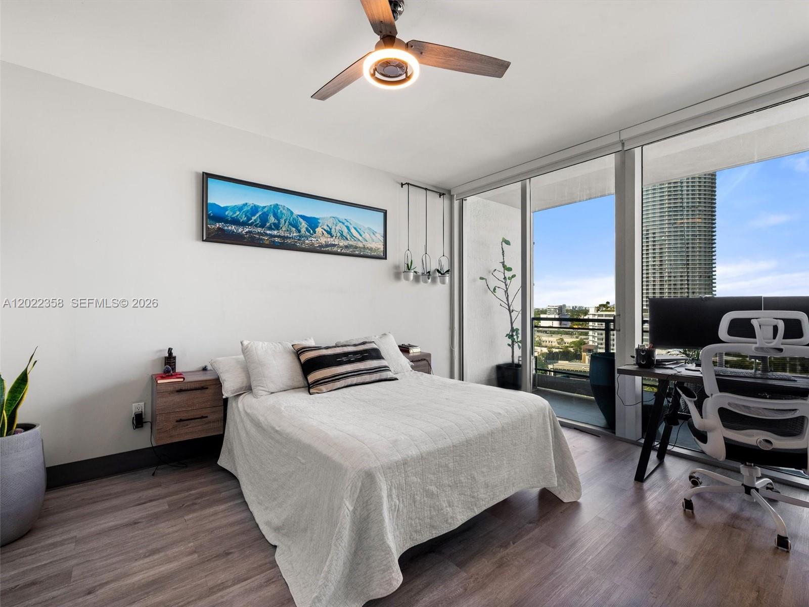 92 SW 3rd St #1607, Miami FL 33130
