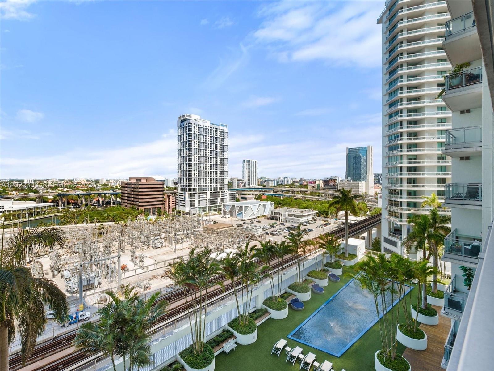 92 SW 3rd St #1607, Miami FL 33130